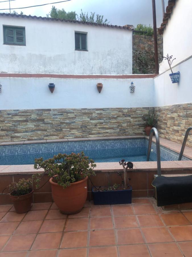 Willa Acogedora Casa De Pueblo Con Piscina Fuenteheridos Zewnętrze zdjęcie